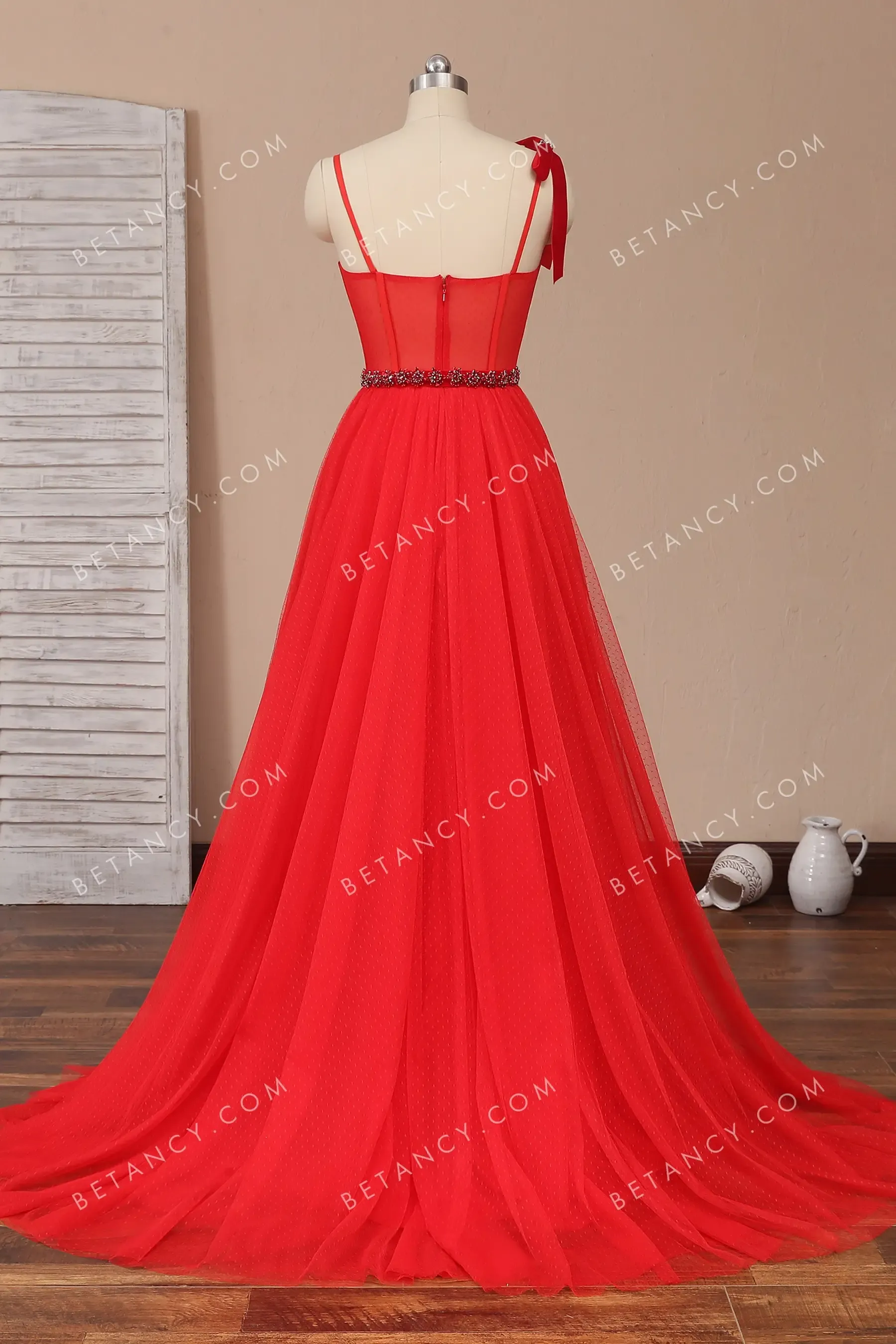 Amazing Red Tulle Beaded Sweetheart Corset Formal Dress