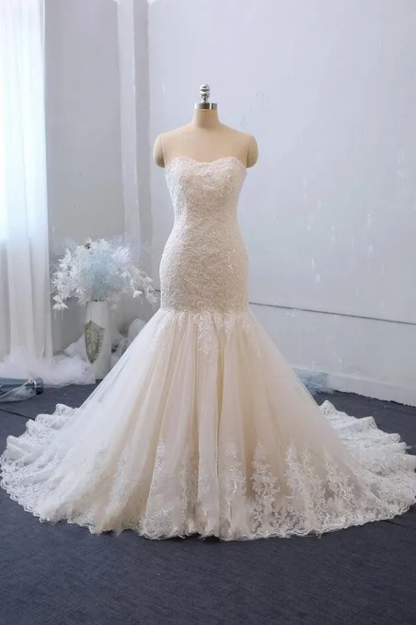 Classy Sweetheart Backless Tulle Long Mermaid Wedding Dress with Lace Appliques