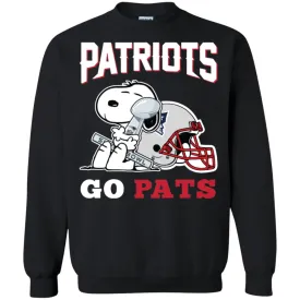 Go Pats - New England Patriots Super Bowl 2019 Snoopy Football Nfl Crewneck Pullover Sweatshirt