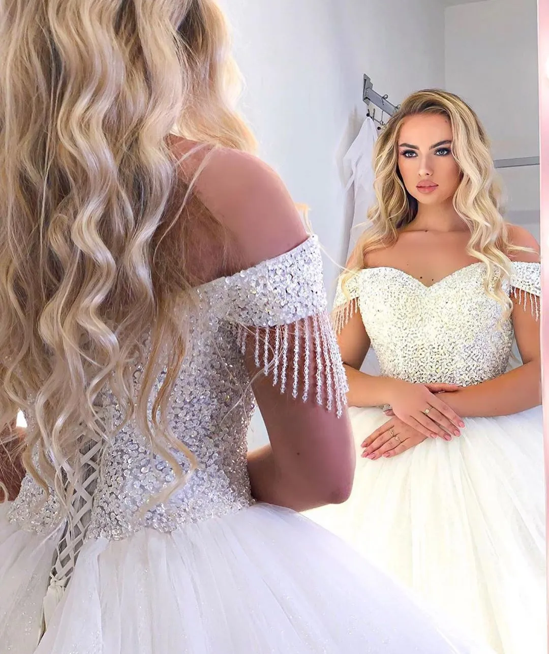 Long Princess off-the-shoulder Tulle Wedding Dress