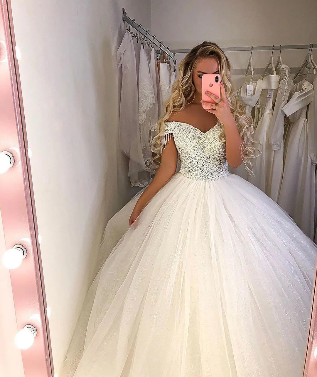 Long Princess off-the-shoulder Tulle Wedding Dress