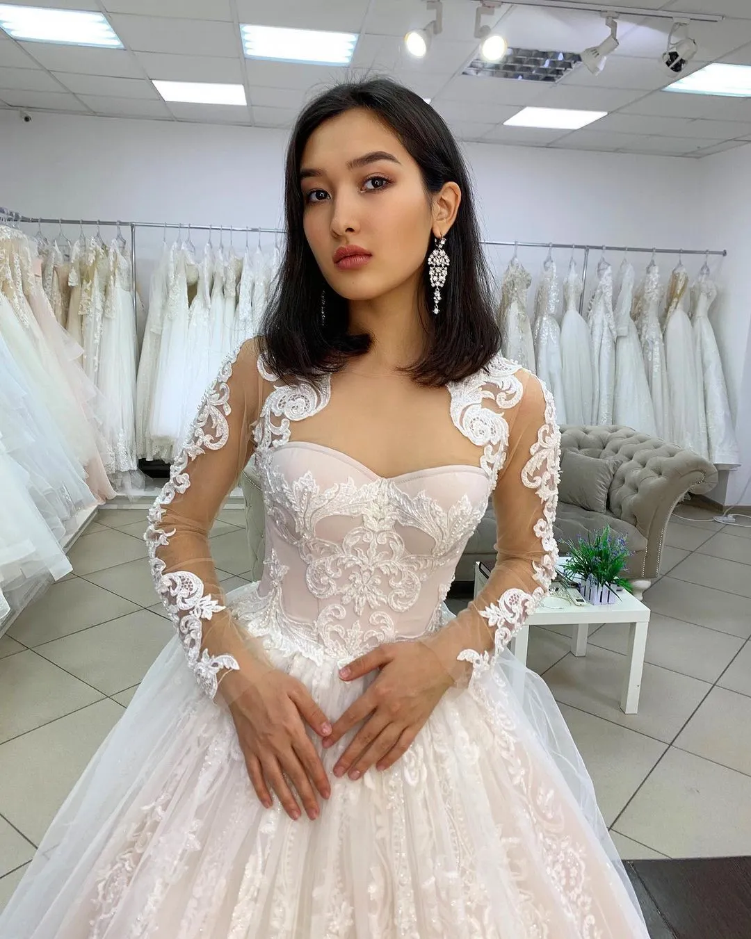 Princess Off-the-shoulder Wedding Dress Long Sleeves Tulle