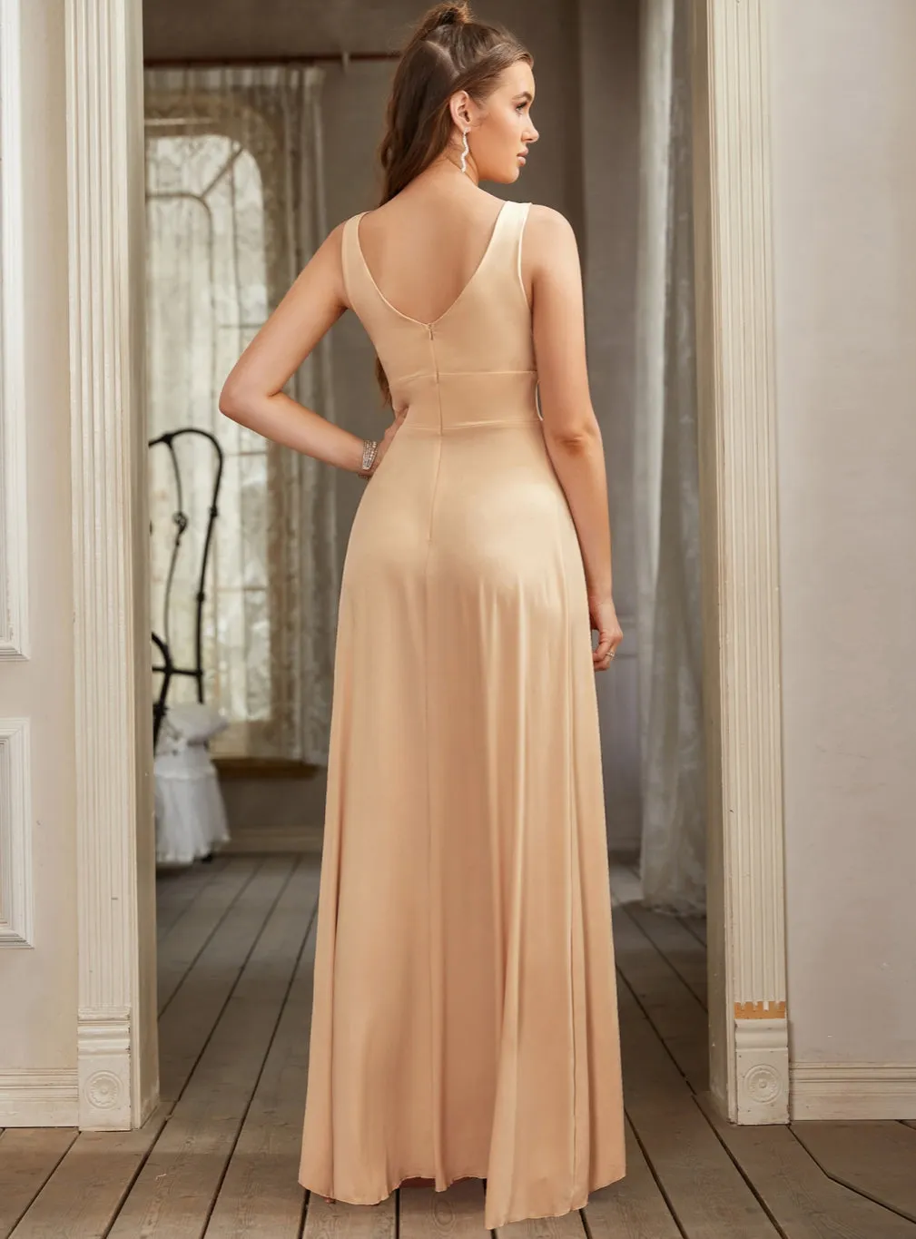 Sleeveless V-Neck Sleeveless Chiffon Bridesmaid Dress with Front Slit