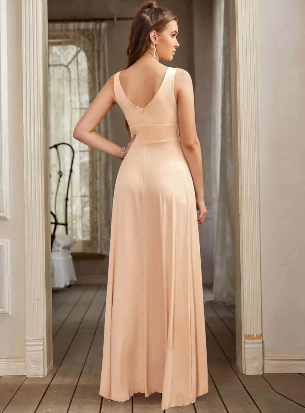 Sleeveless V-Neck Sleeveless Chiffon Bridesmaid Dress with Front Slit