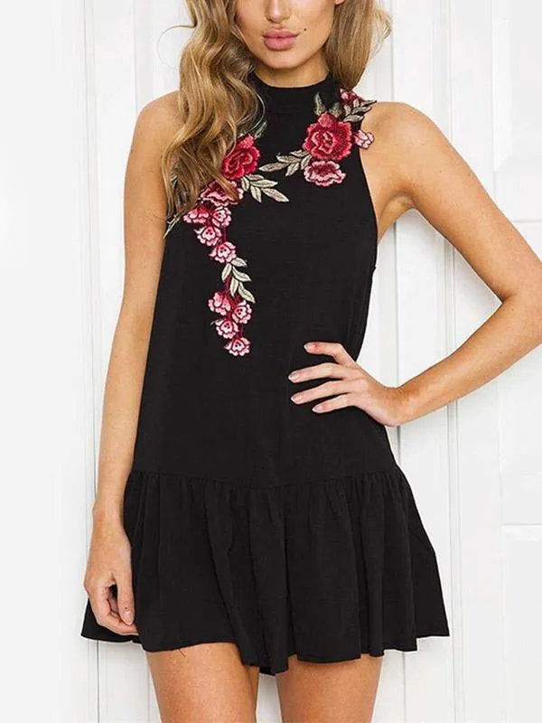 Wholesale Black Crew Neck Sleeveless Embroidered Casual Dresses