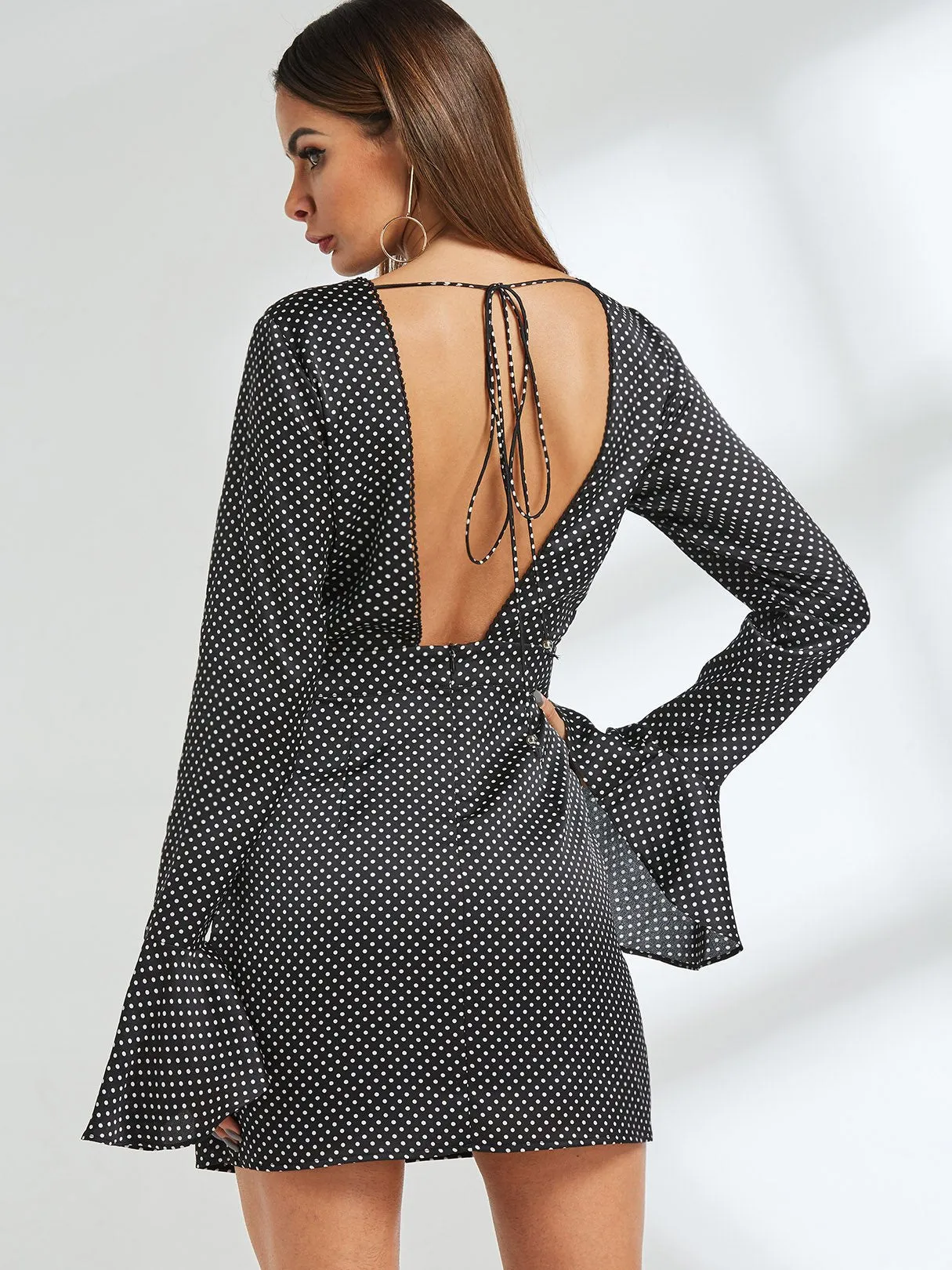 Wholesale Round Neck Polka Dot Backless Long Sleeve Black Casual Dresses